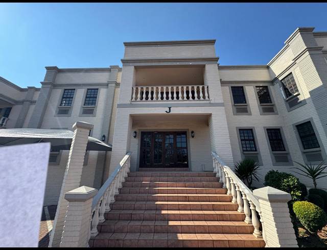730M² BUSINESS CENTRE TO LET IN EASTGATE